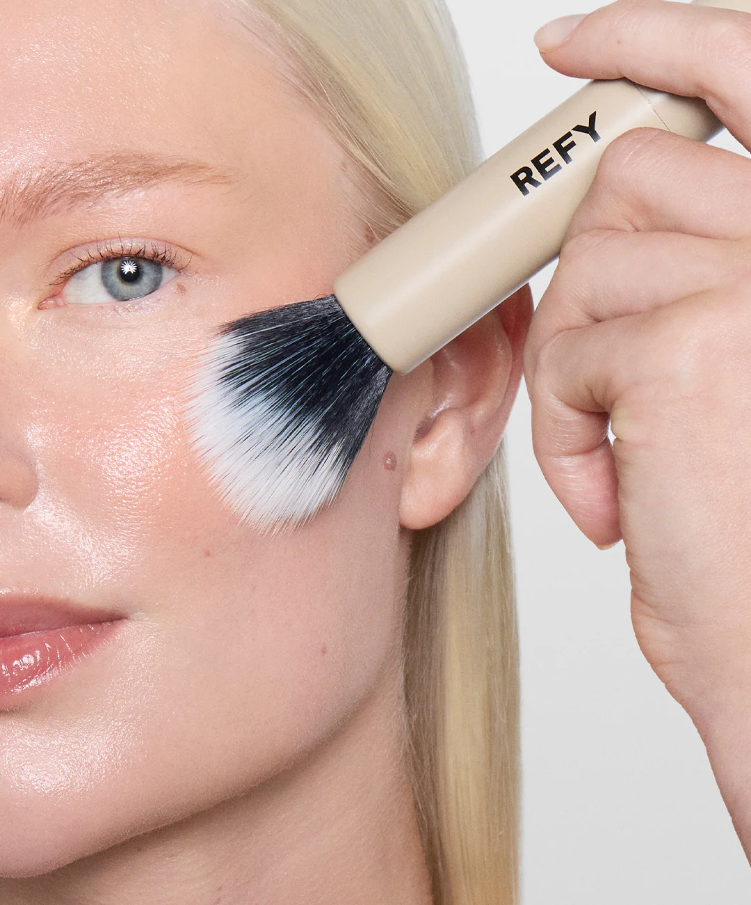 Face Collection + Duo Brush - Image 4